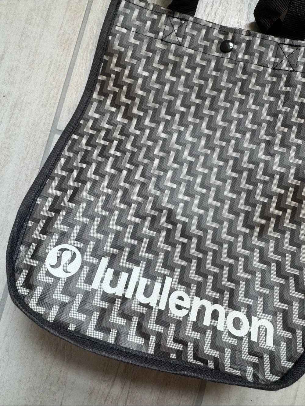 lululemon athletica Black & Gray Patterned Messenger Tote